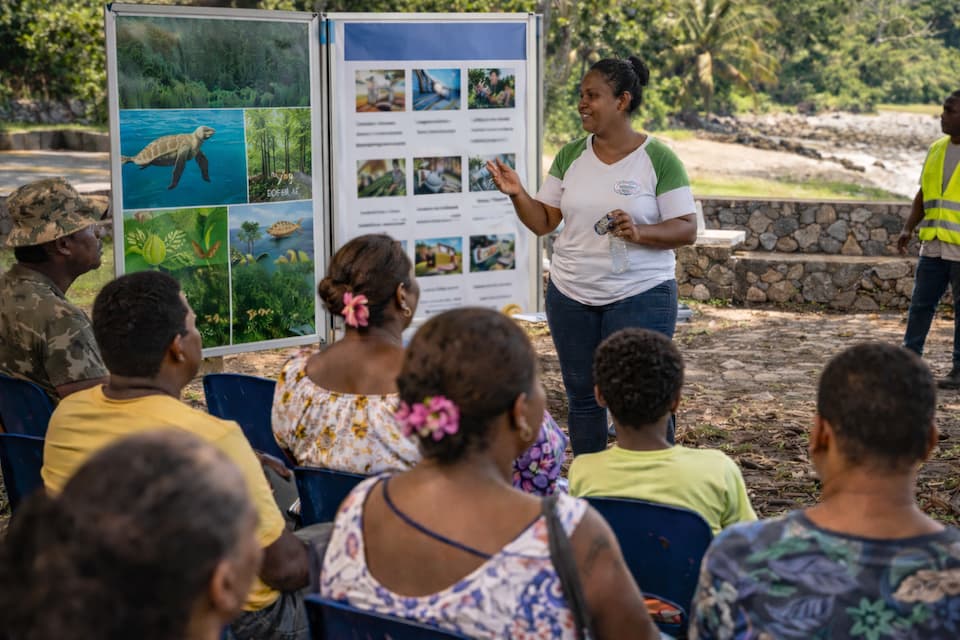 Sensibilisation aux bonnes pratiques environnementales à Mayotte